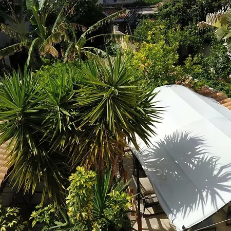 Le Del Giardino
